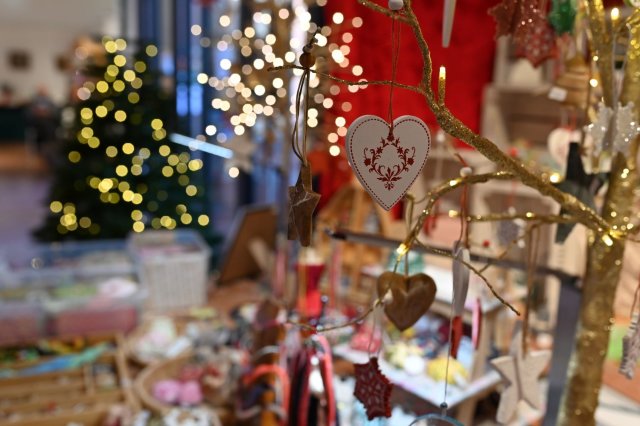 Kuenstlerweihnachtsmarkt Kachel VA